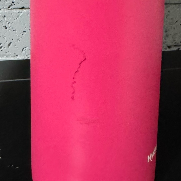 Hydro Flask 24oz. Wide Mouth Zinnia Bright Pink Bottle with Black Lid - Picture 6 of 8